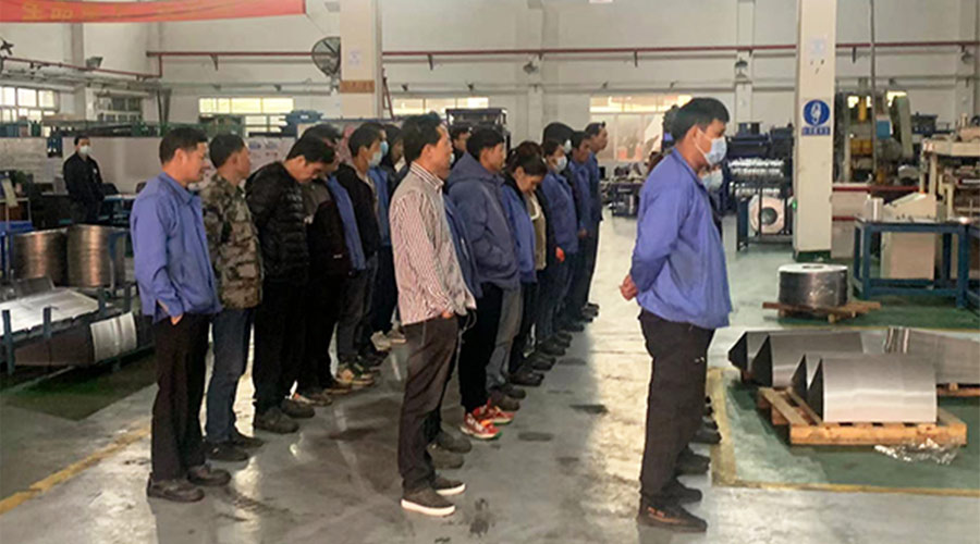 保健康 趕生產(chǎn)！金環(huán)電器早會(huì)叮囑員工注意防疫