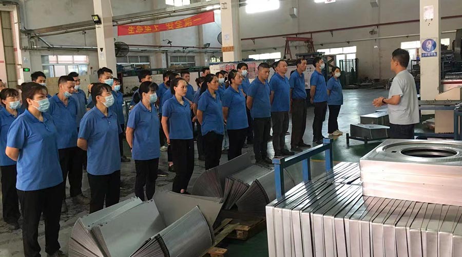 五一放假在即！金環(huán)電器沖壓車間開展早會強(qiáng)調(diào)工作效率