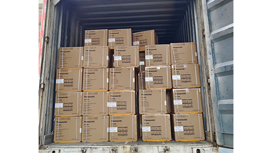 滿滿的貨物！國內(nèi)知名品牌客戶全自動滾筒洗衣機裝柜發(fā)貨